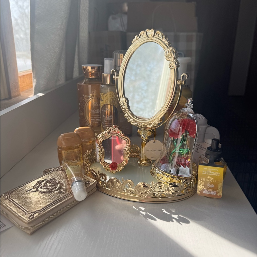 Ornate Gold Vanity Mirror Set